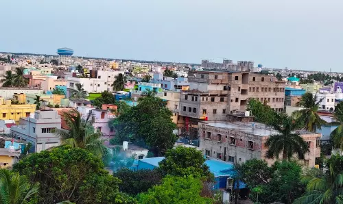 Bhubaneswar Hottest In Odisha At 38.2°C As Heatwave Conditions Intensify Bhubaneswar Hottest In Odisha At 38.2°C As Heatwave Conditions Intensify