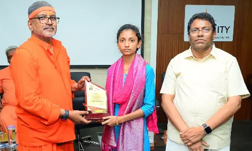 Govt School Girl Toppers Feted By Sri City