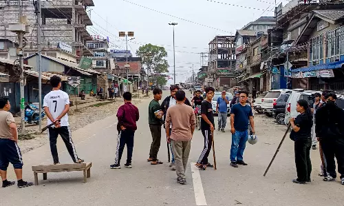 Manipur Tensions: Trucks, Buses Stranded on NH-2 for Sixth Day Manipur Tensions: Trucks, Buses Stranded on NH-2 for Sixth Day