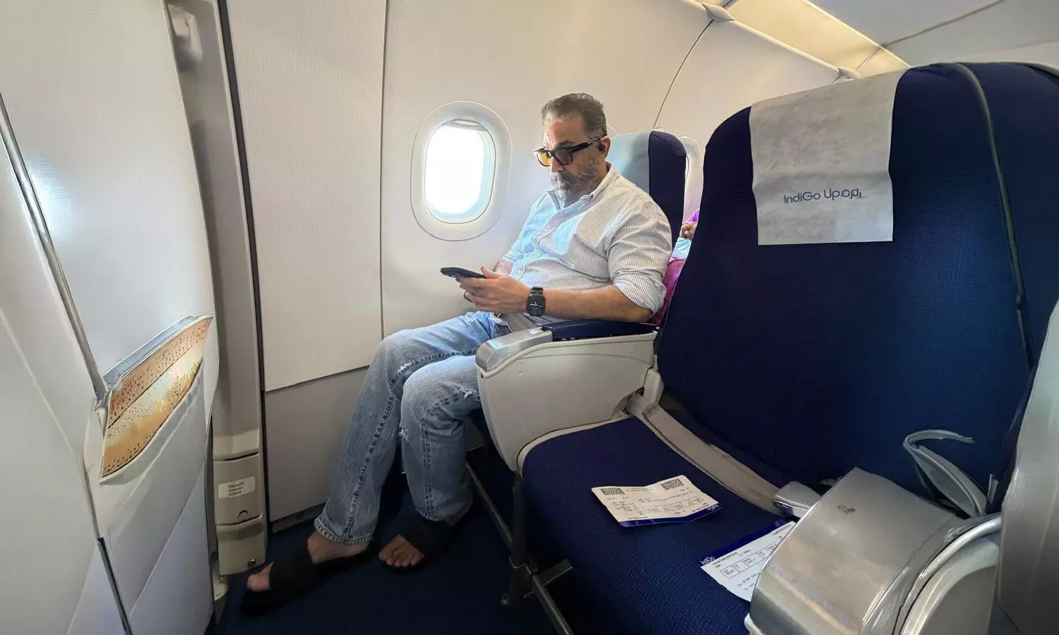 Kamal Haasan Ditches Chartered Flight for Economy Class Kamal Haasan Ditches Chartered Flight for Economy Class
