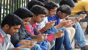 Raising Children in the Age of Social Media and Peer Pressure