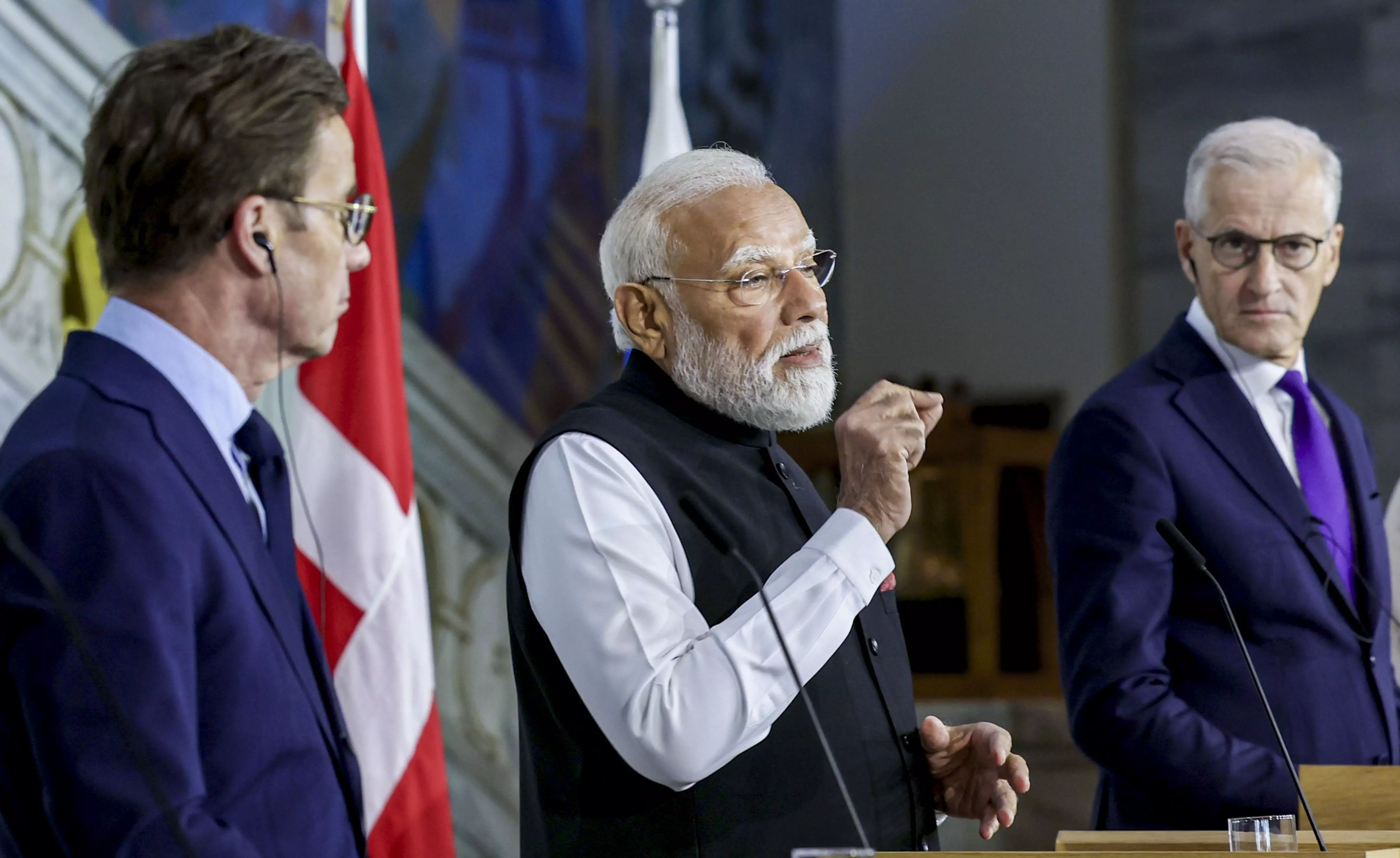 ‘Sambandh’ Connects India and Nordics: PM Modi Highlights Shared Linguistic Roots in Oslo ‘Sambandh’ Connects India and Nordics: PM Modi Highlights Shared Linguistic Roots in Oslo