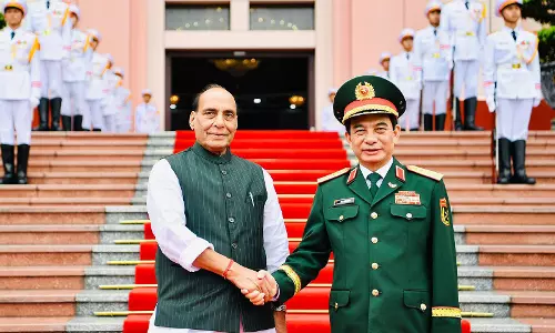 India, Vietnam Review Defence Cooperation