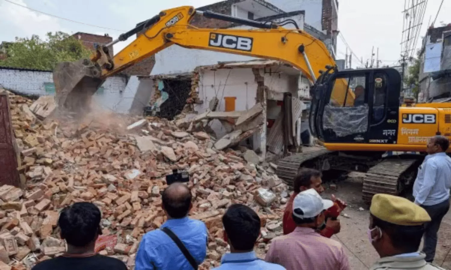 J&K Orders Probe into Jammu Demolitions Amid Row over Tribal Rights and Forest Land J&K Orders Probe into Jammu Demolitions Amid Row over Tribal Rights and Forest Land