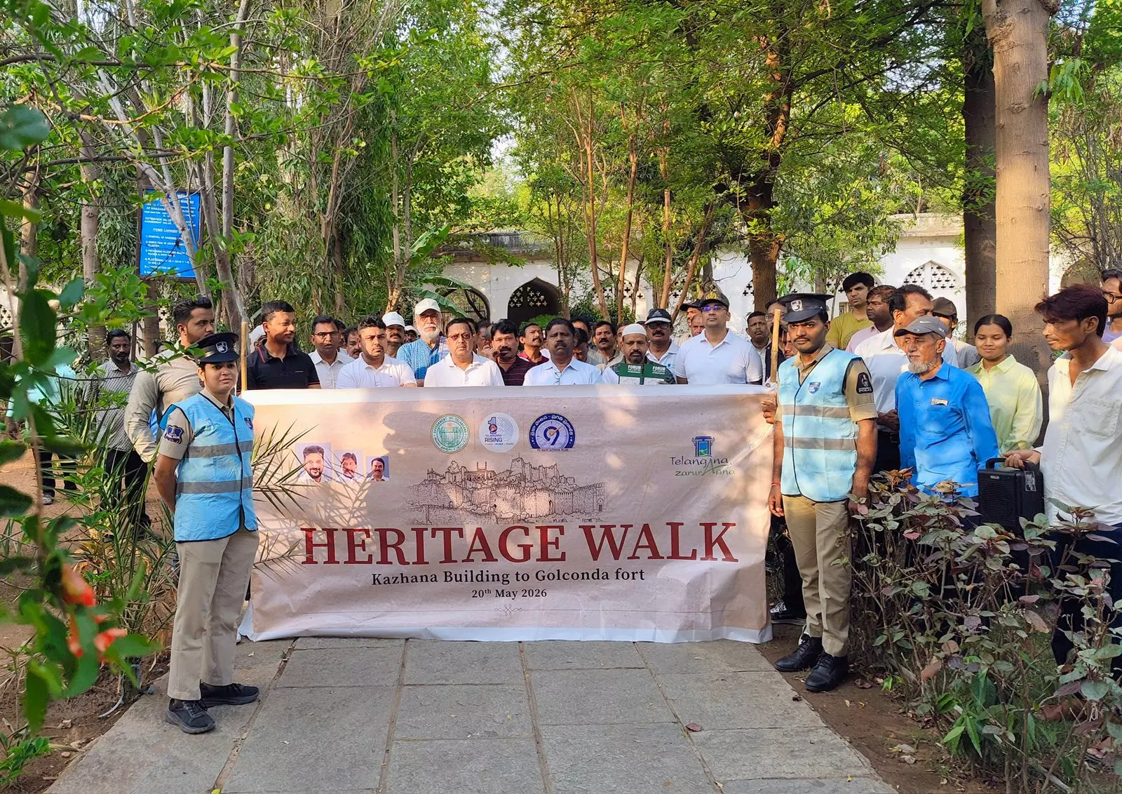 Walk Throws Light on Hyds History, Culture Walk Throws Light on Hyds History, Culture