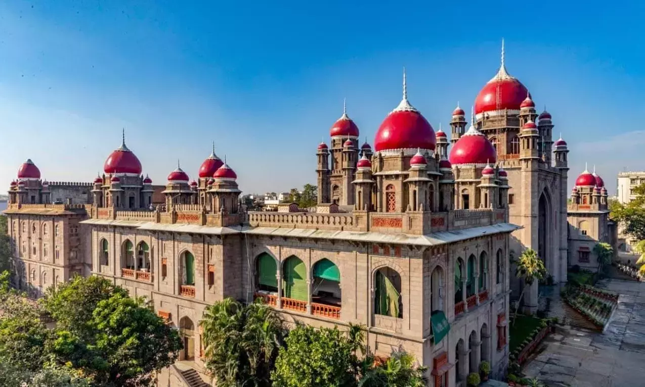 Telangana HC Grants Bail To Warangal Sub-Registrar in ACB Case Telangana HC Grants Bail To Warangal Sub-Registrar in ACB Case