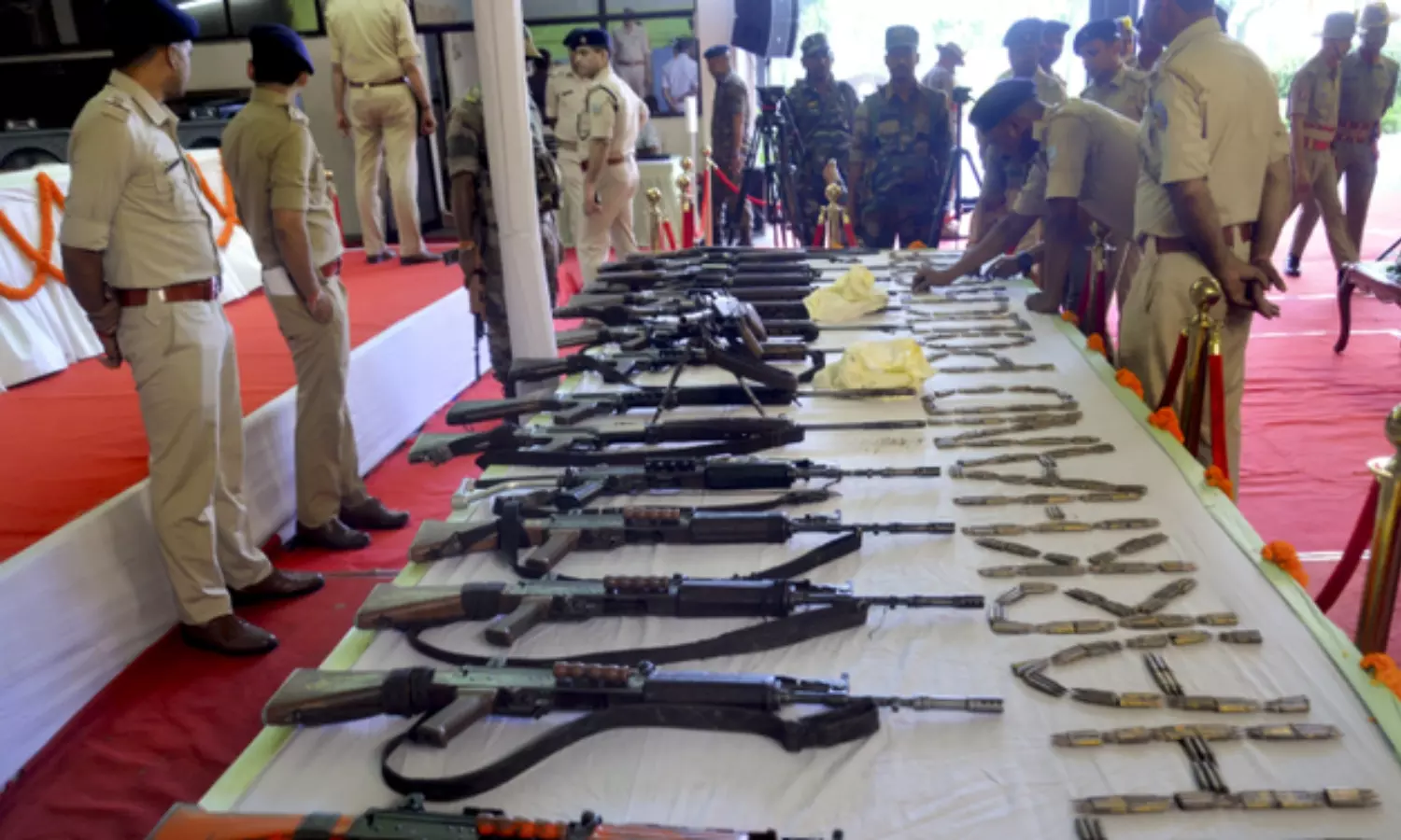 27 Maoists Surrender Before Jharkhand Police in Ranchi 27 Maoists Surrender Before Jharkhand Police in Ranchi