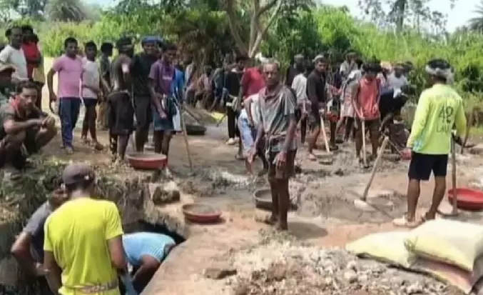 Farmers Repair Irrigation Canal With Own Funds in Odisha’s Rayagada Farmers Repair Irrigation Canal With Own Funds in Odisha’s Rayagada