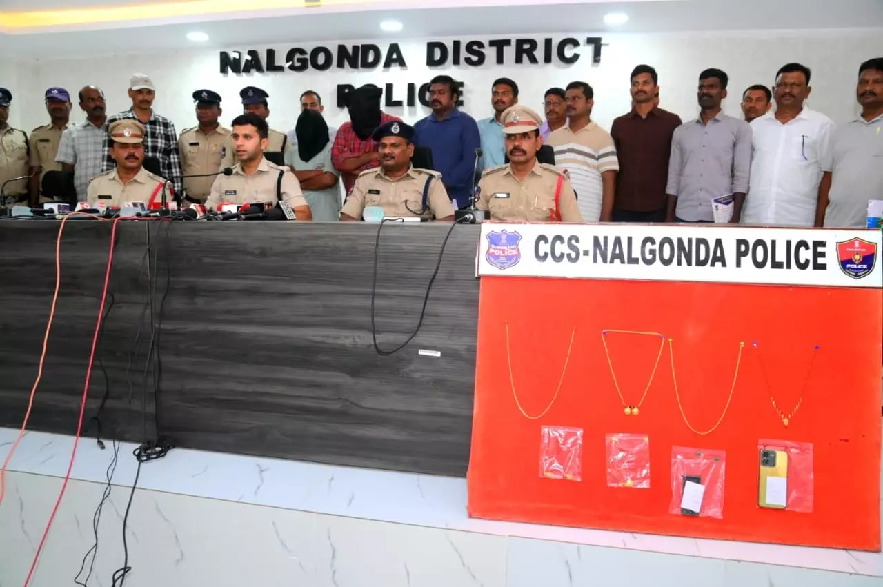 Inter-District Robbery Gang Arrested, Gold Jewellery Worth ₹22 Lakh Recovered Inter-District Robbery Gang Arrested, Gold Jewellery Worth ₹22 Lakh Recovered