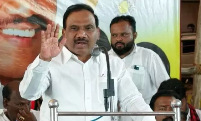 Poetic spar over VCK joining govt Poetic spar over VCK joining govt