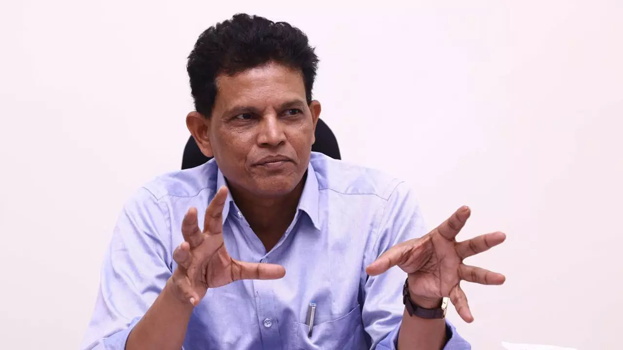 Murali Resigns as Education Panel Chief Murali Resigns as Education Panel Chief