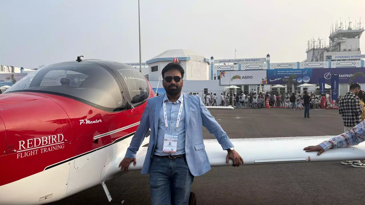 Hyderabad Pilot Flies Indian Flag Over Pyramids Hyderabad Pilot Flies Indian Flag Over Pyramids