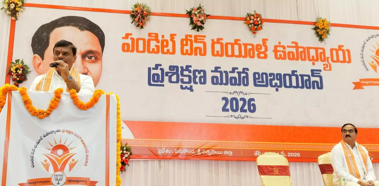 Centre Clears Collateral-Free Loans of Up to ₹10 Lakh for DWCRA Women Centre Clears Collateral-Free Loans of Up to ₹10 Lakh for DWCRA Women
