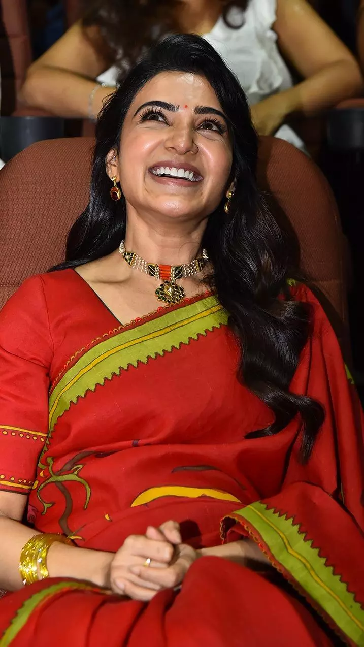 Samantha slays it in a classic look at Maa Inti Bangaram event