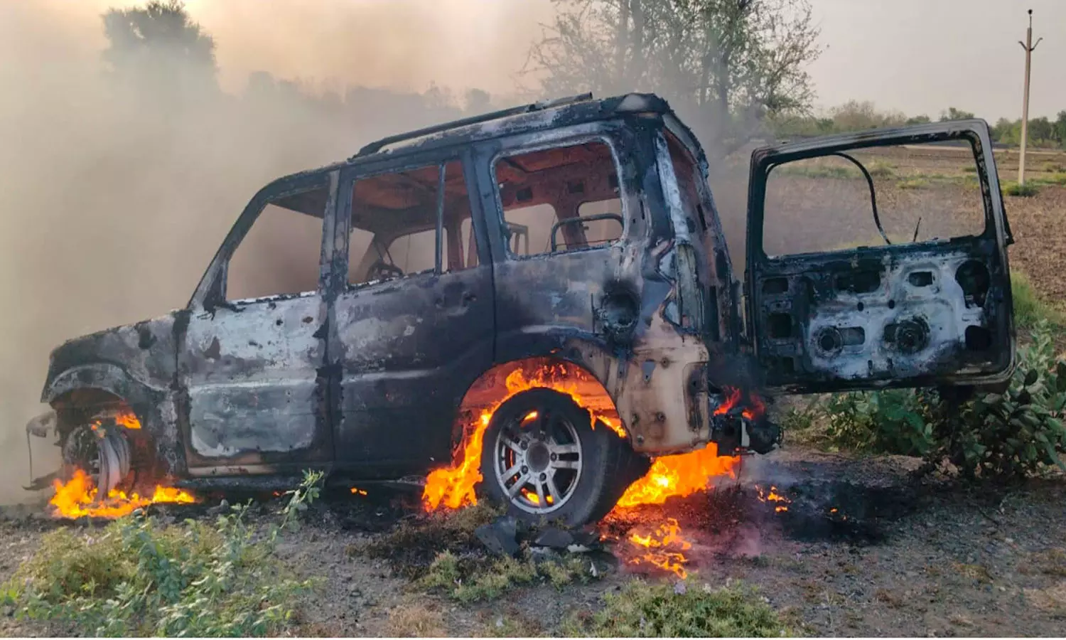 Ajmer: Ex-Sarpanch, 3 Family Members Killed; Burnt Bodies Found In SUV Ajmer: Ex-Sarpanch, 3 Family Members Killed; Burnt Bodies Found In SUV