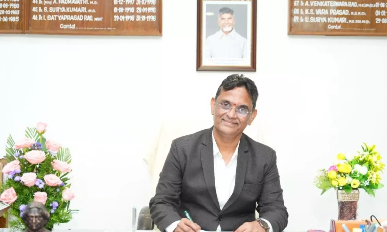 Dr Sundarachari Given Additional Charge of GGH Superintendent Dr Sundarachari Given Additional Charge of GGH Superintendent