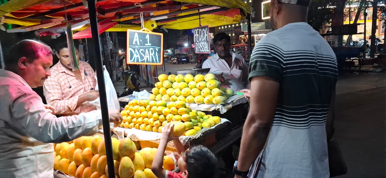 Fear Over Mangoes Unfounded, Moderation Is Key, Say Nutritionists