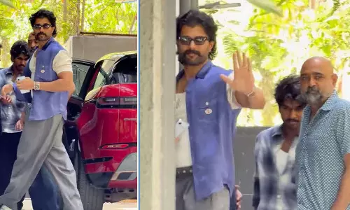 Buzz: Vijay Deverakonda Eyeing Bollywood? Buzz: Vijay Deverakonda Eyeing Bollywood?