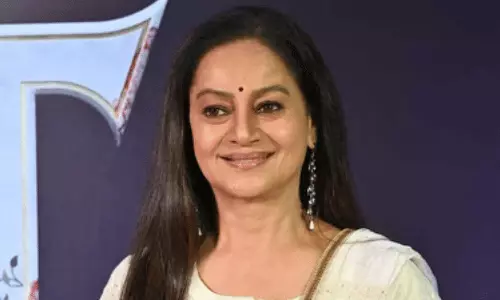 Food Poisoning Keeps Zarina Wahab Away from Film Promotions Food Poisoning Keeps Zarina Wahab Away from Film Promotions