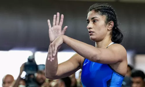 Vinesh Struggles With Endurance But Reaches Semis At Asian Games Trials