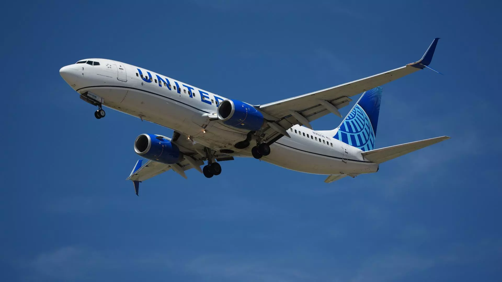 United Airlines Flight to Spain Turns Back Midair After Security Threat United Airlines Flight to Spain Turns Back Midair After Security Threat