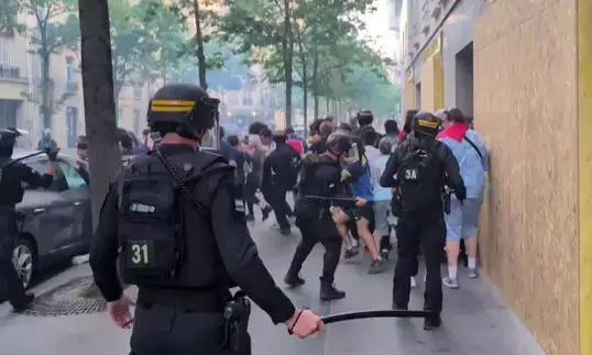 France Reports Nearly 900 Arrested in Champions League Final Riots France Reports Nearly 900 Arrested in Champions League Final Riots