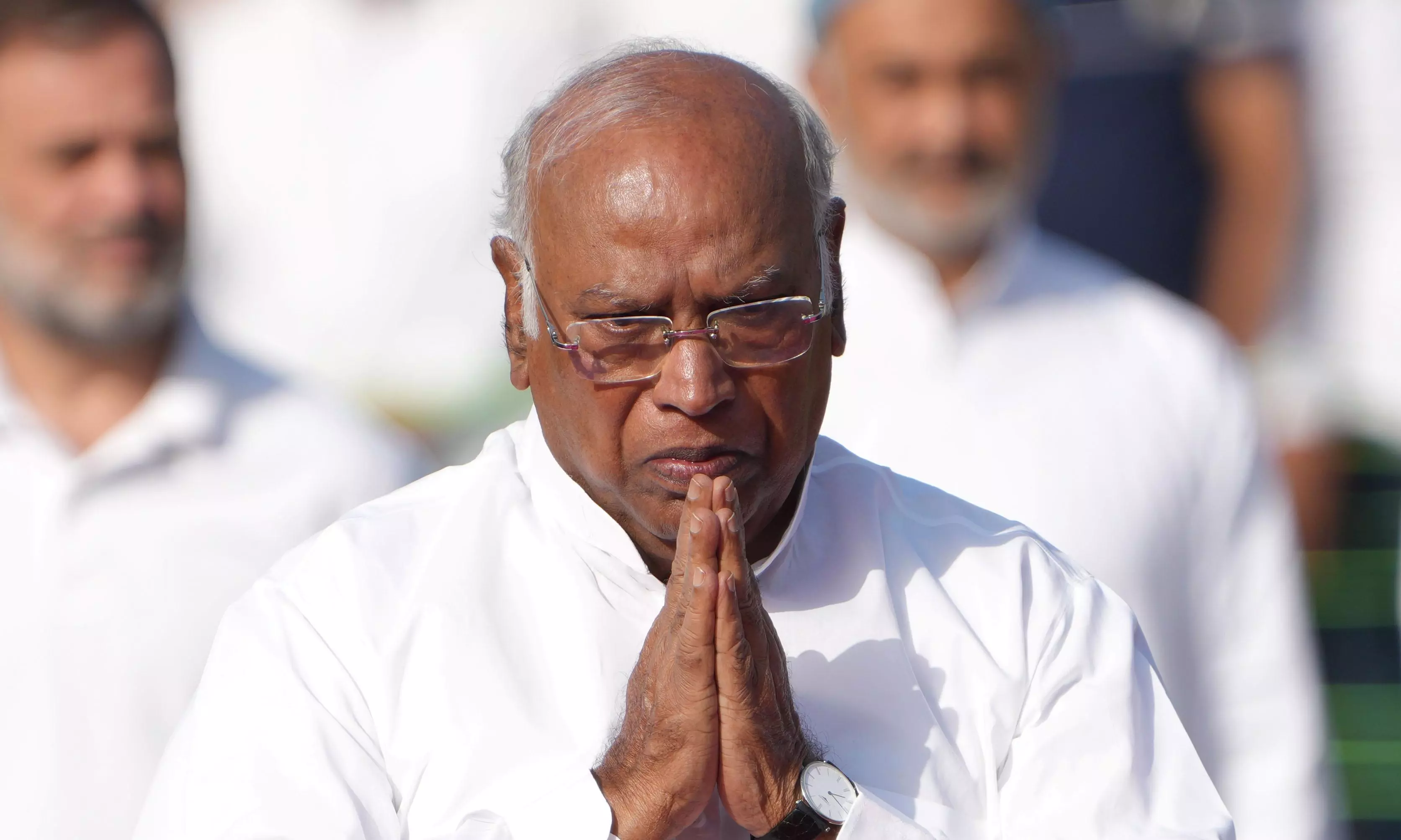 Modi Govt has Lost Peoples Trust, Failed on All Fronts: Kharge Modi Govt has Lost Peoples Trust, Failed on All Fronts: Kharge