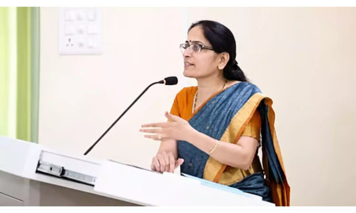 Venkita Mohana Becomes Second Woman To Be Directly Elevated To SC From Bar Venkita Mohana Becomes Second Woman To Be Directly Elevated To SC From Bar