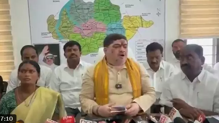 Minister Ponnam Seeks Apology from Pawan Kalyan Minister Ponnam Seeks Apology from Pawan Kalyan