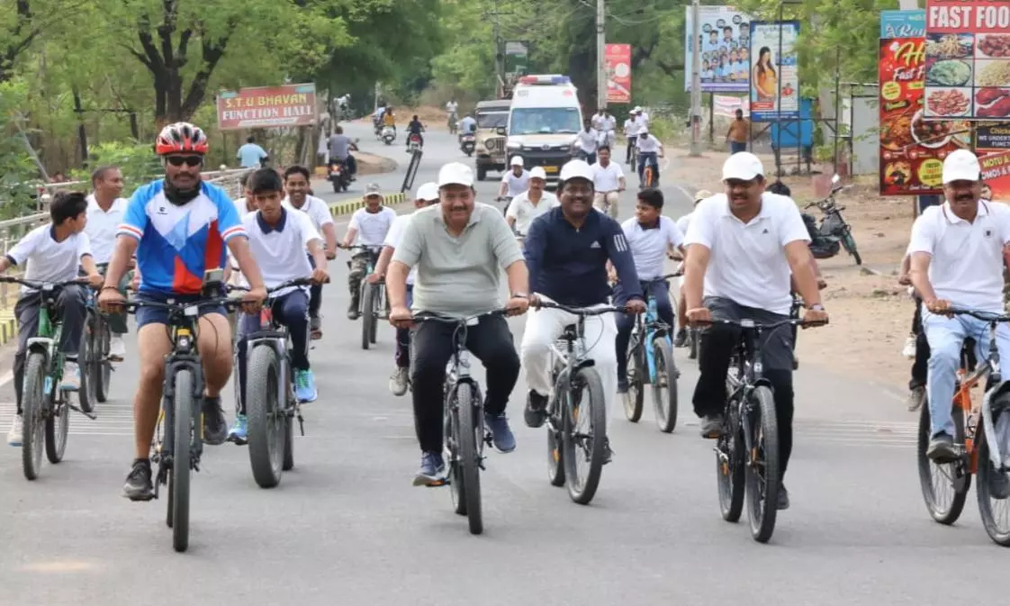 Cycle Rally Held in Adilabad to Promote Fuel-free Transport Cycle Rally Held in Adilabad to Promote Fuel-free Transport