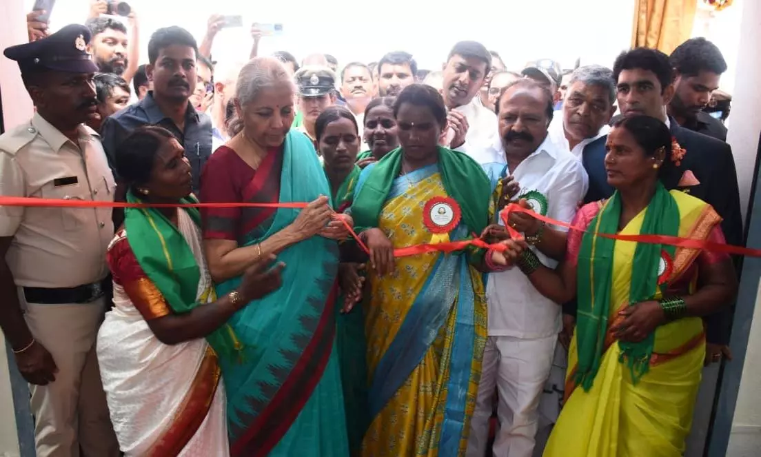 Nirmala Sitharaman Pitches Yadgir As Hub For Groundnut Products Nirmala Sitharaman Pitches Yadgir As Hub For Groundnut Products