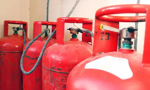 LPG Cylinder Blast at Central Delhi Food Stall, Four Injured