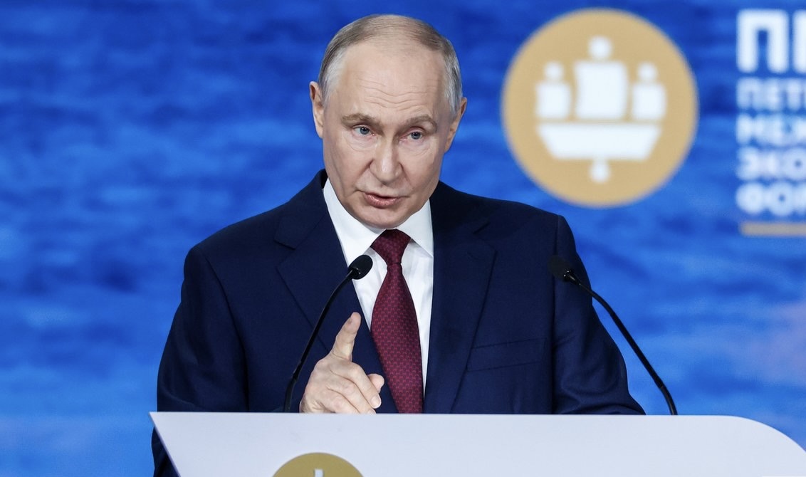 Putin Offers Su-57 Joint Production to India