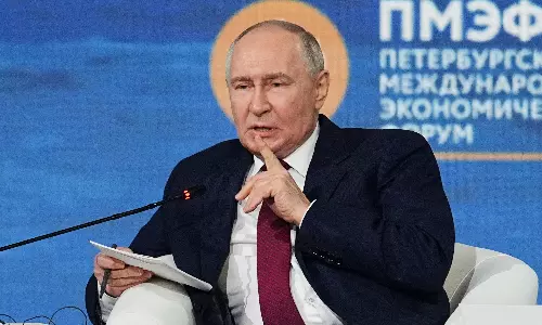 Putin Rejects Zelenskyys Offer To Meet, Saying He Sees No Point in it