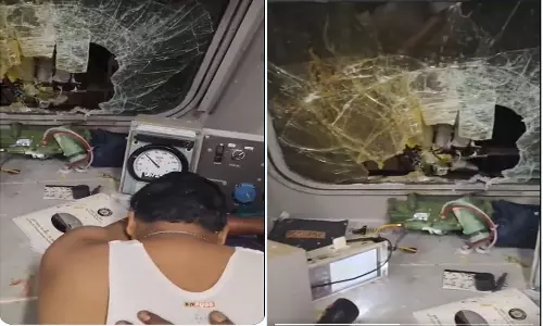 GT Express Windshield Damaged, ALP Injured In Prakasam GT Express Windshield Damaged, ALP Injured In Prakasam