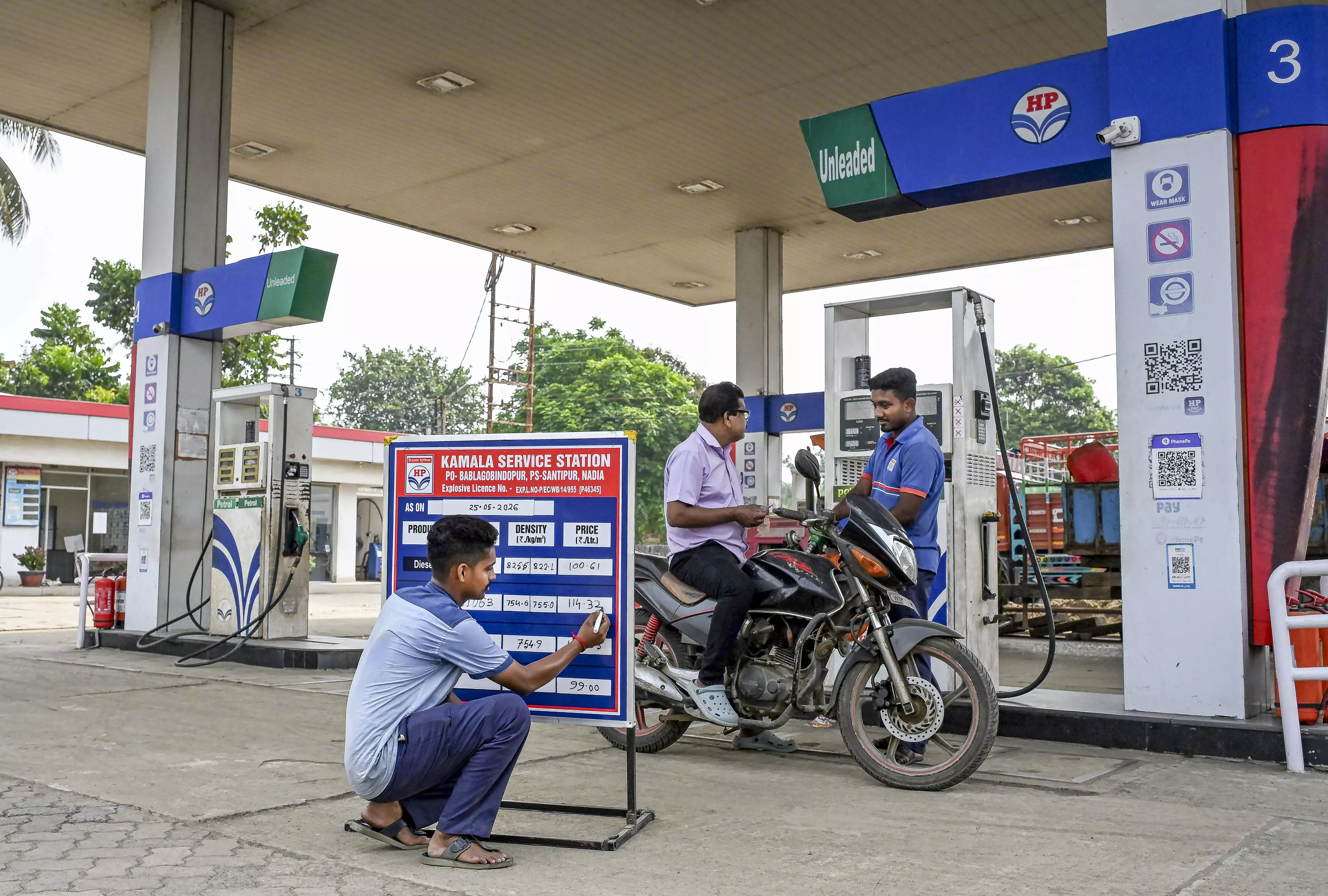 RBI Governor Warns Fuel Price Hikes May Fuel Inflation RBI Governor Warns Fuel Price Hikes May Fuel Inflation