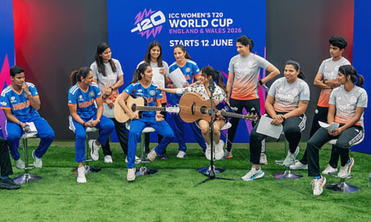 Singer Jasleen Royal Stuns Harmanpreet Kaur, Jemimah Rodrigues with Cricket Skills