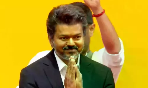 Setback For AIADMK As Former Ministers Defect Setback For AIADMK As Former Ministers Defect