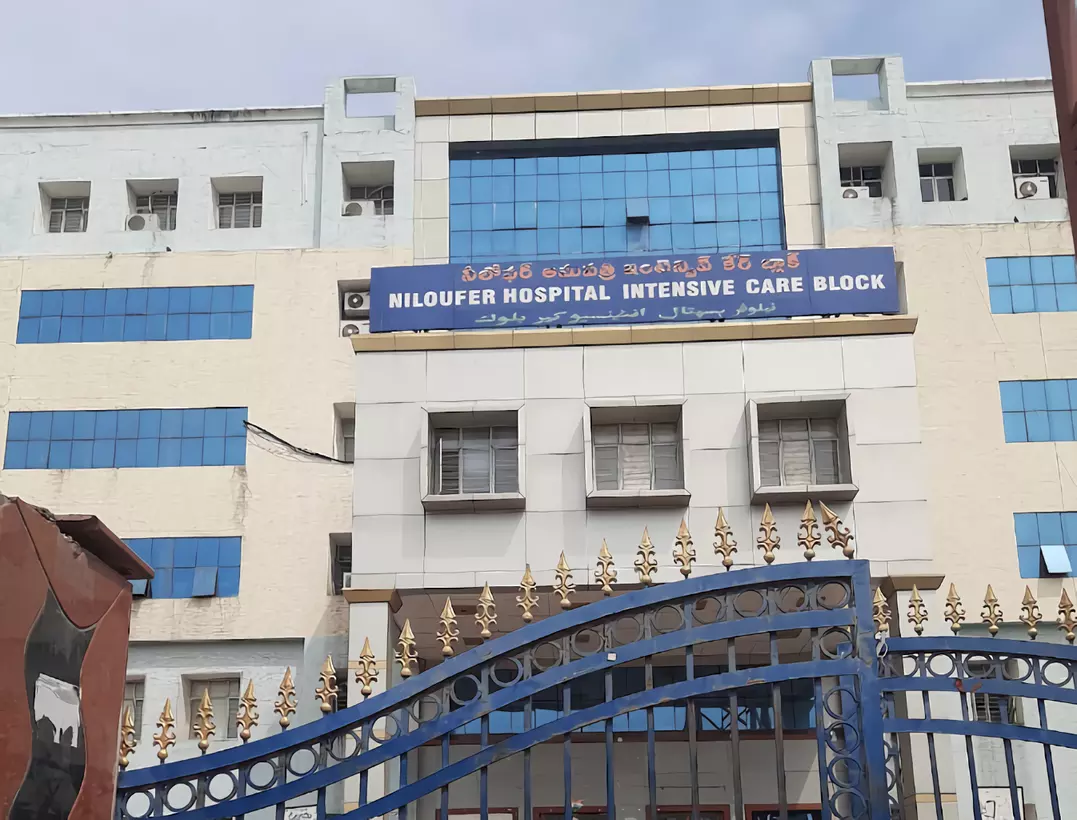 Niloufer Junior Doctors Continue Boycott, Demand Arrest of Attendant Niloufer Junior Doctors Continue Boycott, Demand Arrest of Attendant