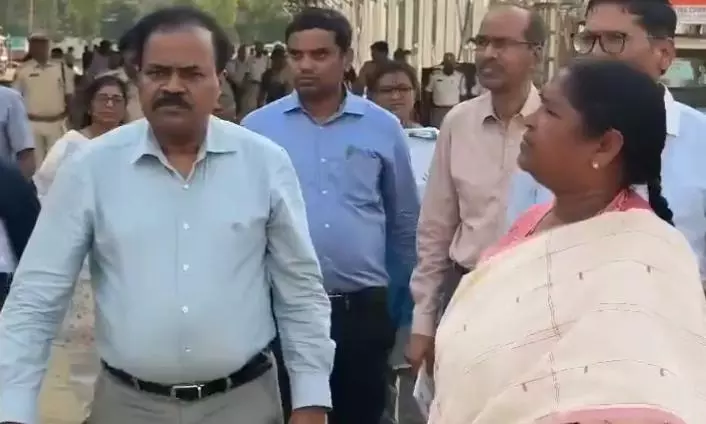 CM to Distribute 553 Buses to Women SHGs at Parade Grounds Today CM to Distribute 553 Buses to Women SHGs at Parade Grounds Today