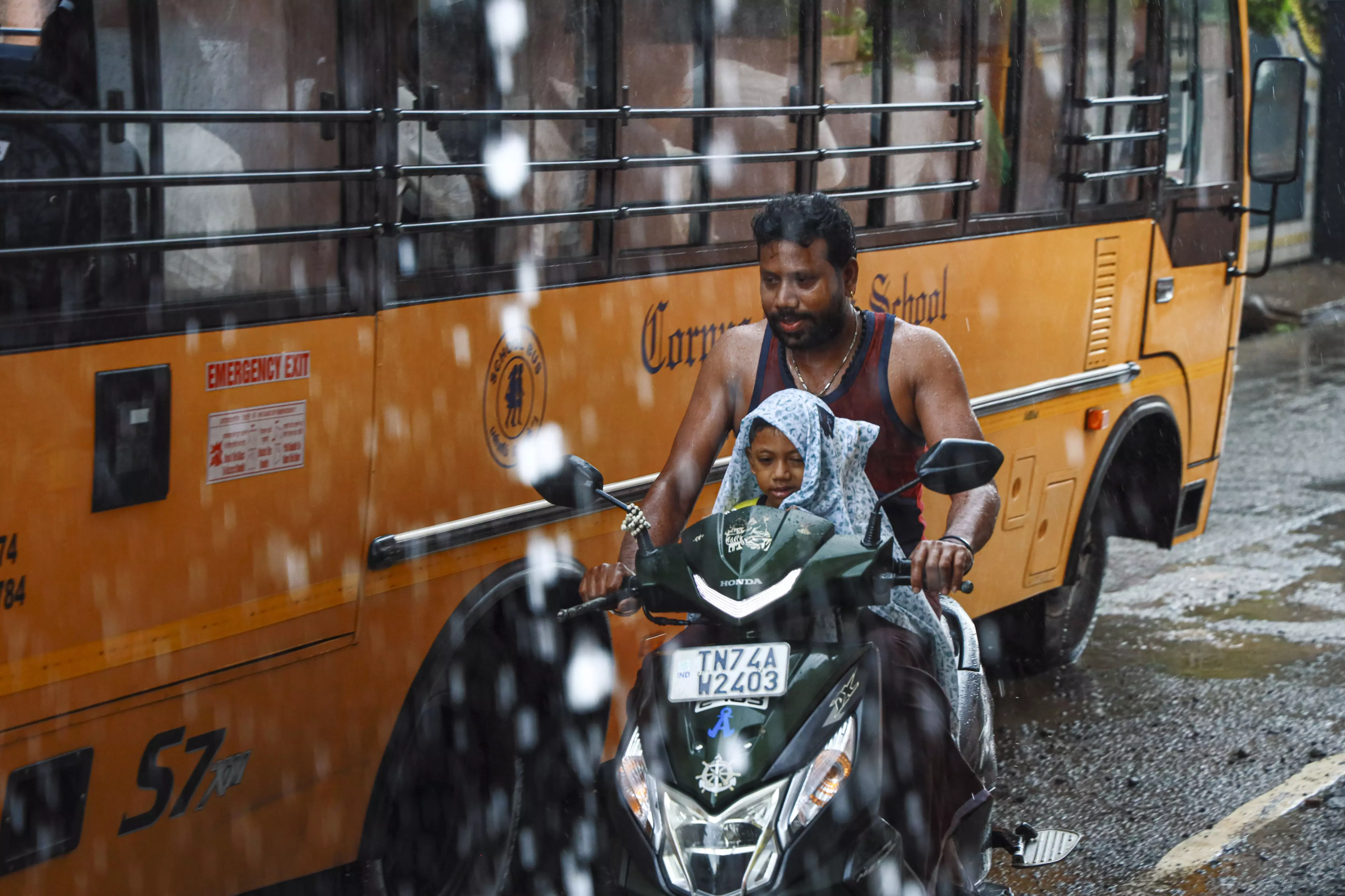 Tamil Nadu: Met Dept Forecast Heavy Rain in 10 Districts Tamil Nadu: Met Dept Forecast Heavy Rain in 10 Districts