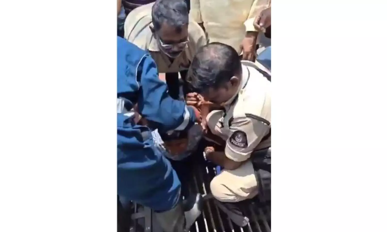 Boy Rescued After Leg Gets Stuck in Drain at Telangana Secretariat Boy Rescued After Leg Gets Stuck in Drain at Telangana Secretariat