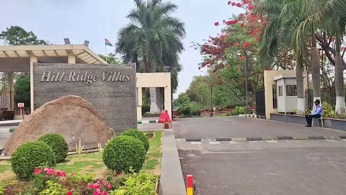 Mobile Phone Clue Cracks Hill Ridge Villa Theft Mobile Phone Clue Cracks Hill Ridge Villa Theft