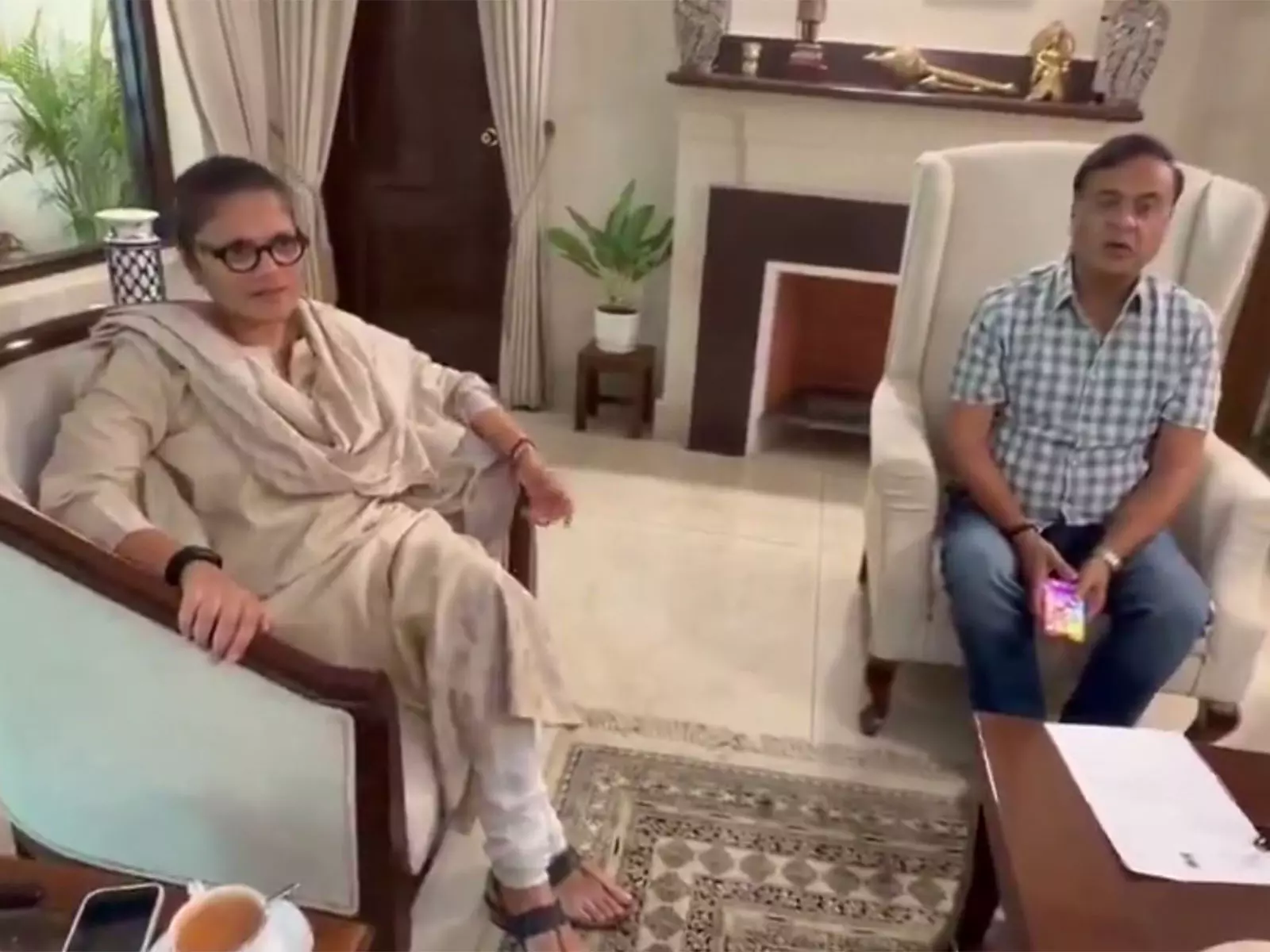 TMCs Sushmita Dev Quits Party and Rajya Sabha, Meets Himanta TMCs Sushmita Dev Quits Party and Rajya Sabha, Meets Himanta