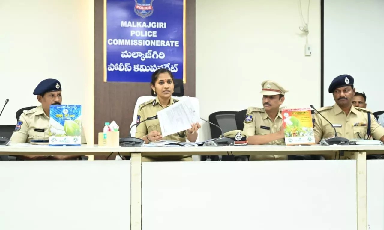 Fake Cotton Seed Racket Busted; Rs 30 Lakh Worth Duplicate Items Seized Fake Cotton Seed Racket Busted; Rs 30 Lakh Worth Duplicate Items Seized