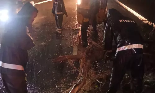 Moderate to Heavy Rains in Hyderabad on Friday Night, to Continue Past Midnight Moderate to Heavy Rains in Hyderabad on Friday Night, to Continue Past Midnight
