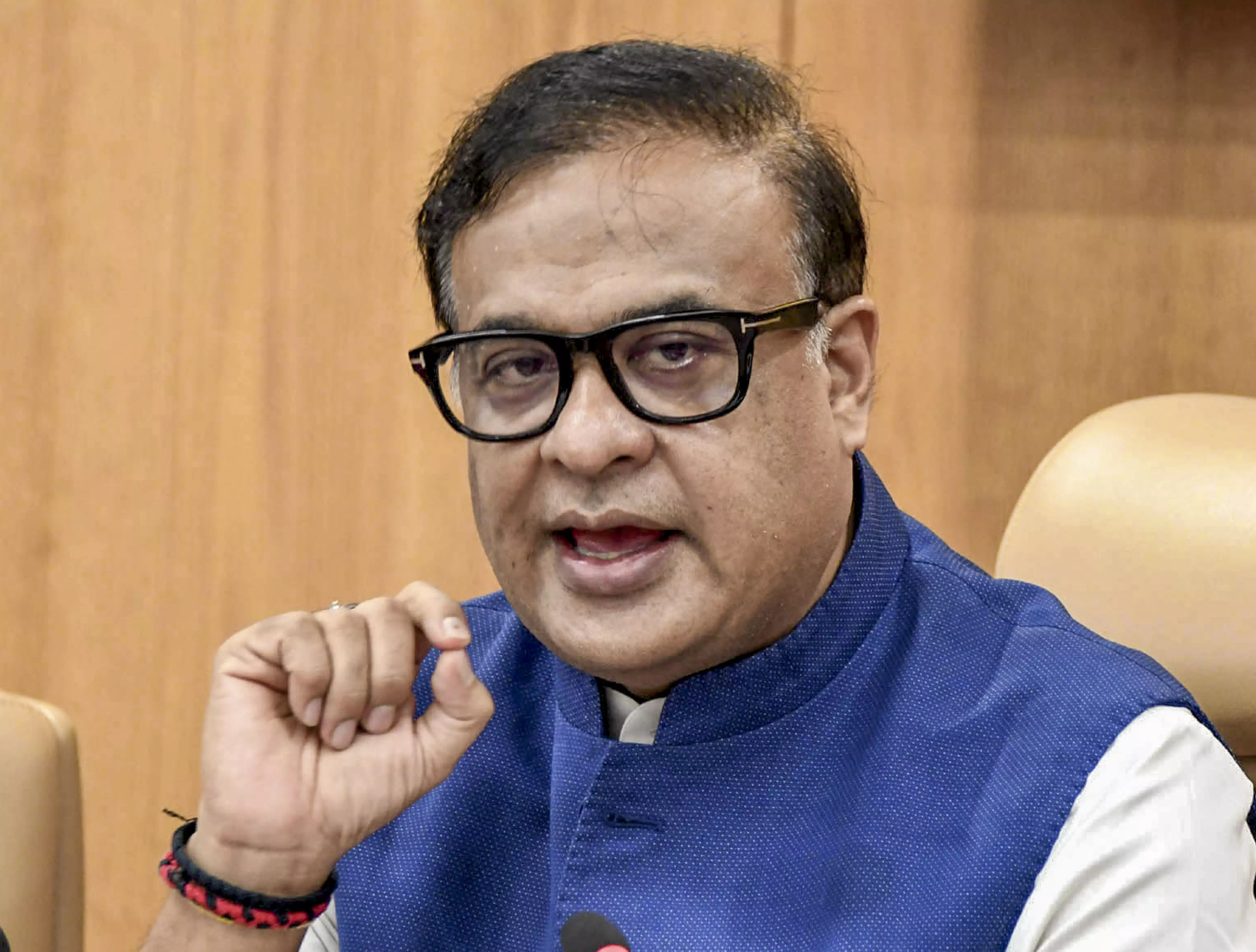 Assam Cabinet Decides No Aadhaar Issuance To Those Aged Above 18 Assam Cabinet Decides No Aadhaar Issuance To Those Aged Above 18