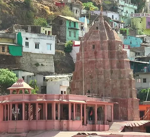 MP Mulls Offering VIP ‘Darshan’ In Important Temples To Devotees For Voluntary Blood Donation, Pilot Project In Omkareshwar Shrine Successful MP Mulls Offering VIP ‘Darshan’ In Important Temples To Devotees For Voluntary Blood Donation, Pilot Project In Omkareshwar Shrine Successful