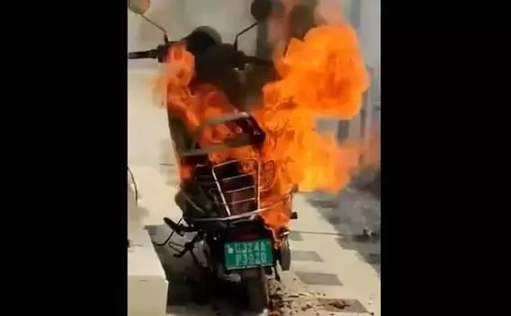Arson Over ₹80,000 Debt Kills 3 in Delhi Arson Over ₹80,000 Debt Kills 3 in Delhi