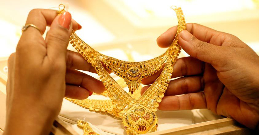 Burglars Enter Through Washroom Window in Banjara Hills, Steal 1 Kg Gold